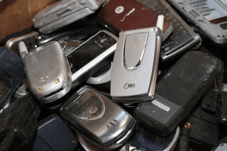 Сдать лом мобильных телефонов на утилизацию
